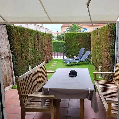 Casa Victoria Residencial Llanca Сasa de vacaciones Miami Platja (Miami Playa)